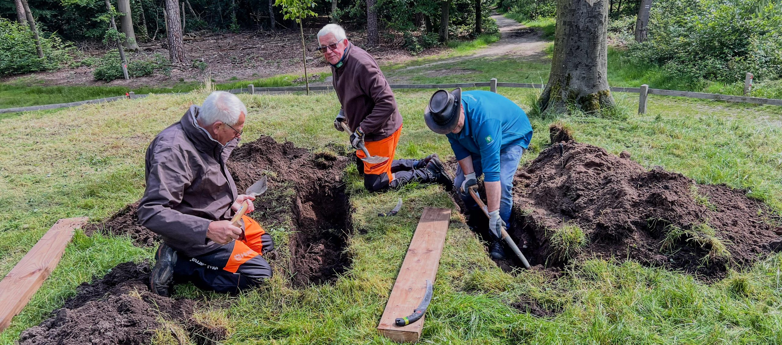 Picknickbank plaatsen op de Molenbult